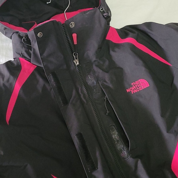NorthFace Winter Coat, 2 Coats in 1 - Picture 4 of 9